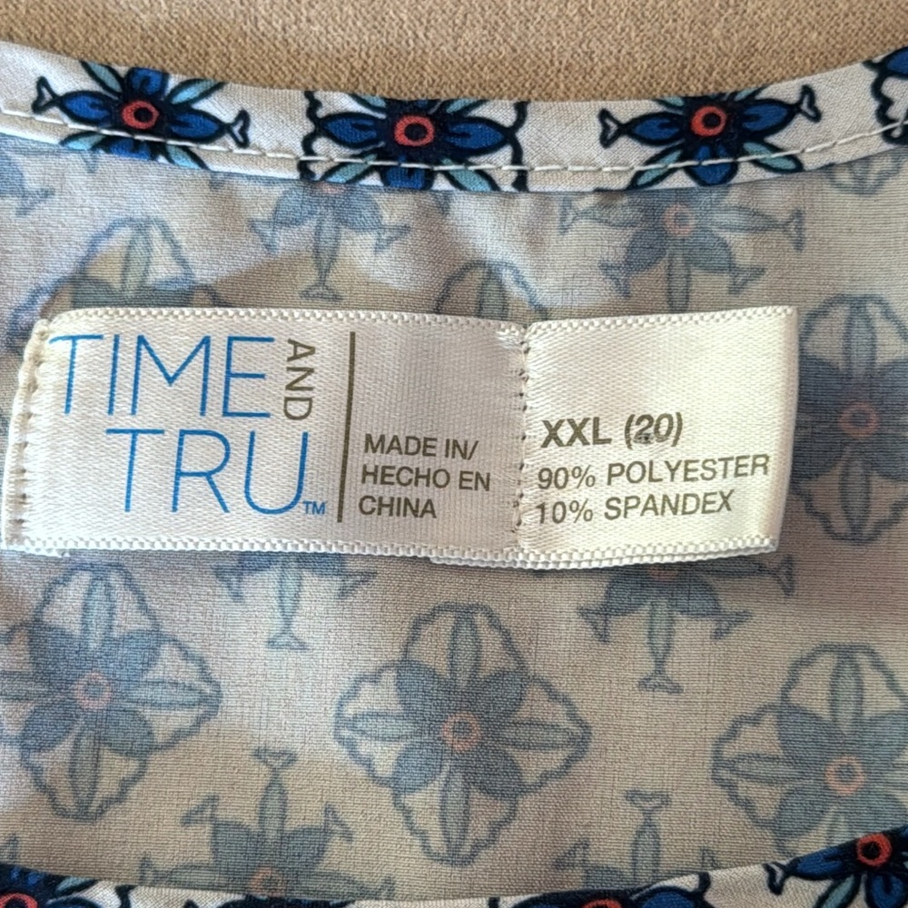 TIME & TRU.‎ Blue medallion print. Sleeveless. Size 2XL. - Picture 5 of 8